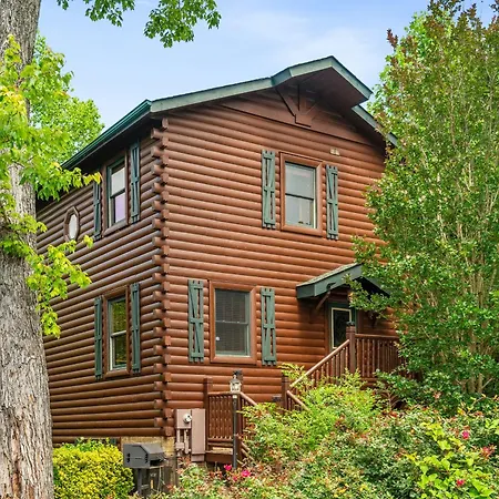 Bear Path Lodge - Hottub, Pool Table, Arcade Machine, Fireplace - Minutes To Downtown Gatlinburg